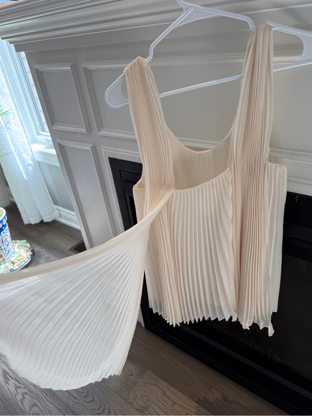 Pleated Top - Picture 7 of 8